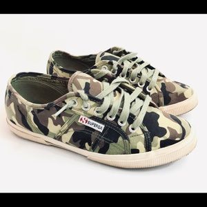 Superga Camo Canvas Sneaker 8 women’s 39EU